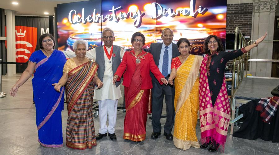 •	The Worshipful Mayor of Barnet, Councillor Nagus Narenthira, joins the Diwali celebrations