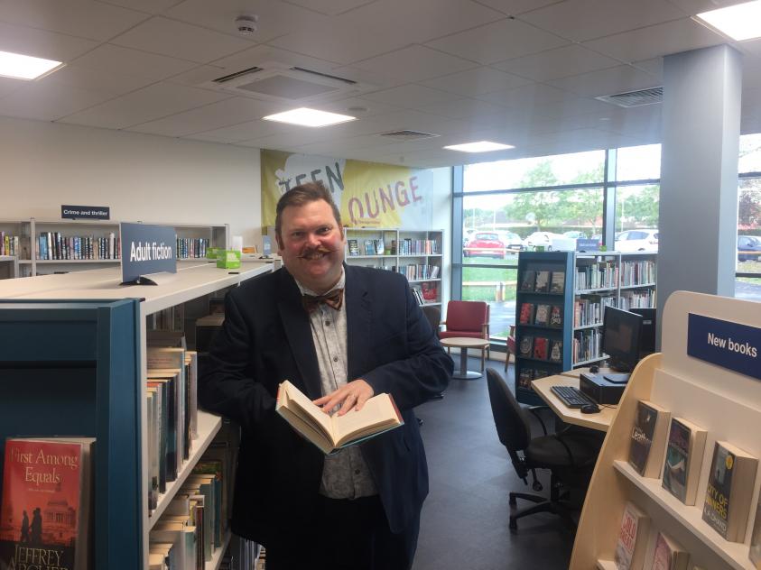 Cllr Reuben Thompstone at New Barnet Library